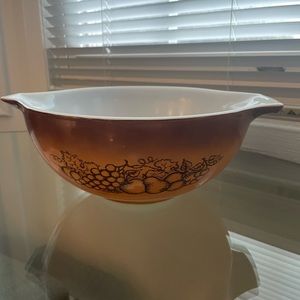 Vintage Pyrex 443 old orchard nesting bowl